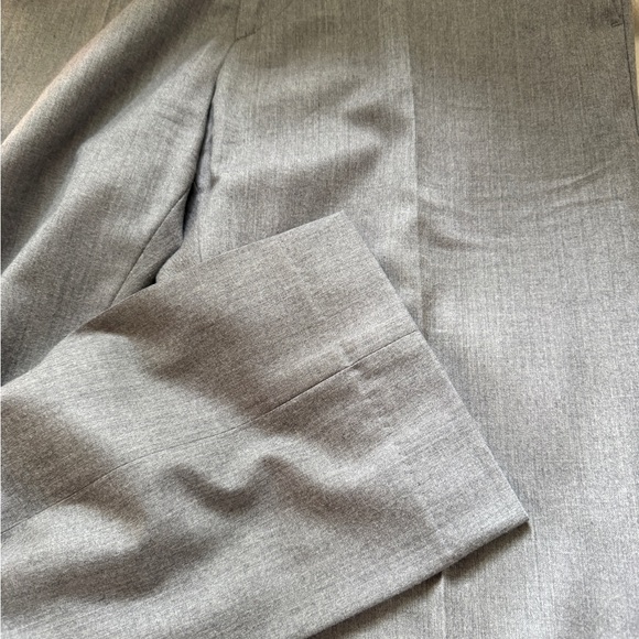 Todd Snyder Gray Dress Pants - 100% wool Hudson pants.  Like new condition! - Picture 6 of 13